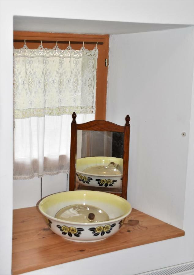 Bed and Breakfast L'Embellie Bertignat Exterior foto